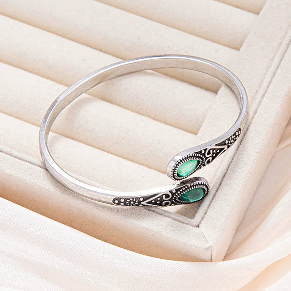 Waterdrop Agate-Style Cuff Bracelet – product image 1