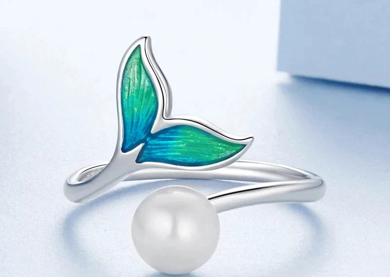 Ocean-inspired sterling silver ring